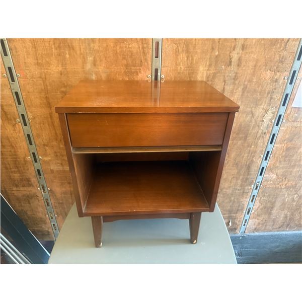 1-Drawer End Table