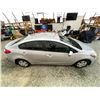 Image 13 : PARKSVILLE - 2016 KIA FORTE GRAY 250545 KMS - 448422-2