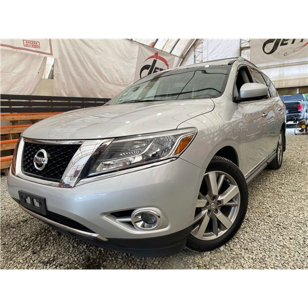PARKSVILLE - 2015 NISSAN PATHFINDER GRAY 169190 KMS - 702728-3