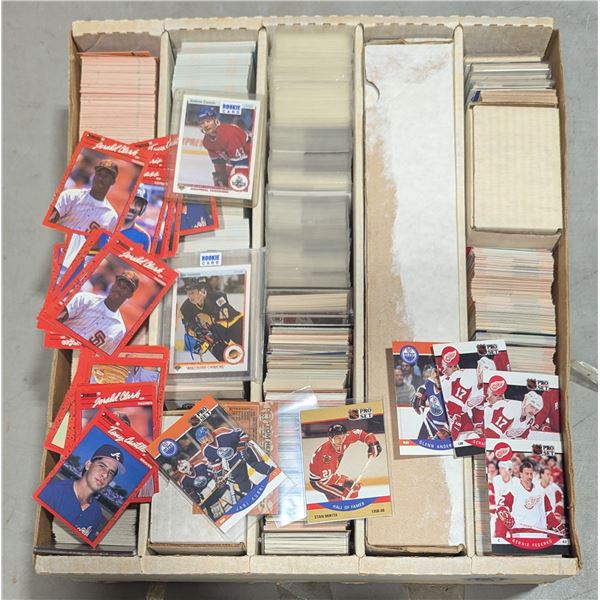 Lot of Assorted Sports Cards (Hockey, Baseball)