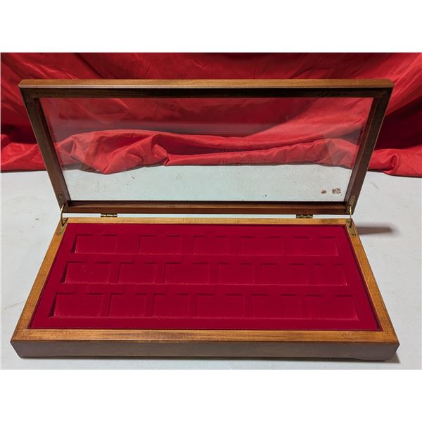 Flat Wooden Display Case