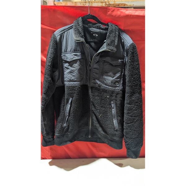 Oakley Jacket Size XL