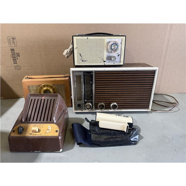 Assorted Vintage Electronics