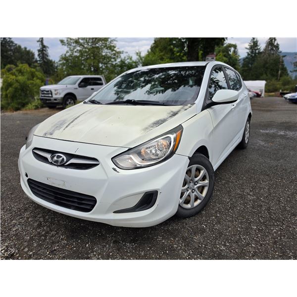 DUNCAN - 2013 HYUNDAI ACCENT WHITE 124003 KMS - 126799-3