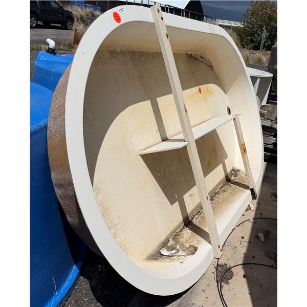 Raceway Tank 1000 Liters 134" x 74" x 13"H