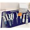 Image 1 : Multiple ONiLAB Single-Channel Manual Adjustable Micropipettes & Disposable Pasteur Pipets