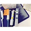 Image 2 : Multiple ONiLAB Single-Channel Manual Adjustable Micropipettes & Disposable Pasteur Pipets