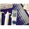 Image 3 : Multiple ONiLAB Single-Channel Manual Adjustable Micropipettes & Disposable Pasteur Pipets