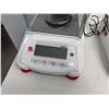 Image 2 : Ohaus Pioneer Analytical Balance w/ Glass Draft Shield & Digital Display