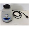 Image 1 : Fisher Scientific 02215414 Fisherbrand Analog Vortex Mixer