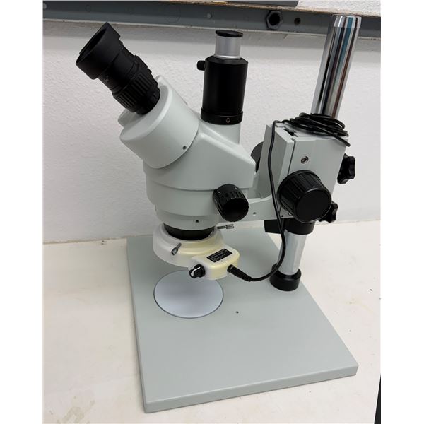 AmScope MIC-209 Trinocular Stereo Zoom Microscope WF10X/20