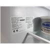 Image 7 : Frigidaire FRTD2021AW0 Top Freezer Refrigerator