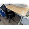 Image 1 : Innovar Adjustable Height Desk & Rolling Office Chair 47" x 24"