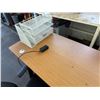 Image 3 : Adjustable Height Desk 47" x 24" & Rolling Office Chair