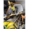 Image 6 : Multiple Ratchets & Tie Down Straps
