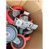 Image 4 : Multiple Everbilt Total Lock Casters w/ Brakes