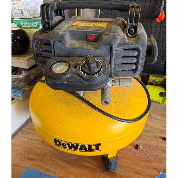 DeWalt 165 PSI Air Compressor w/ 6 Gallon Tank
