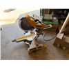 Image 4 : DeWalt DWS779 Sliding Compound Miter Saw (no batteries)