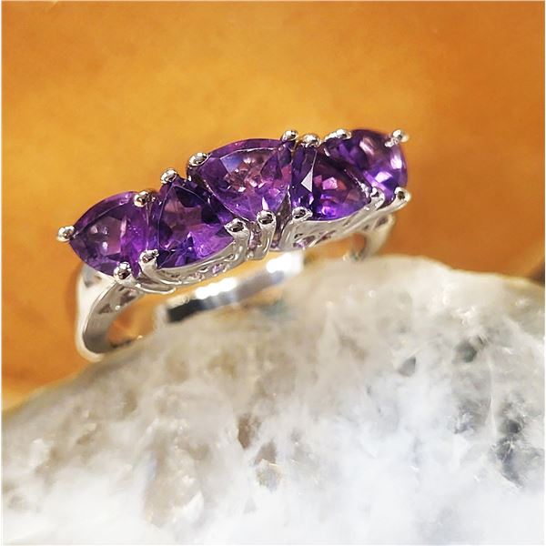 Asymmetric 2CTW Trilliant-cut Genuine Amthyst Ring