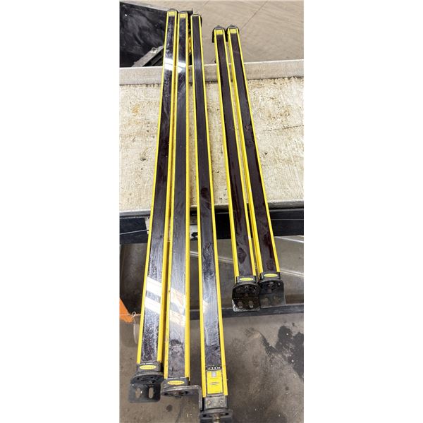 Lot of (5) Banner Light Bars
