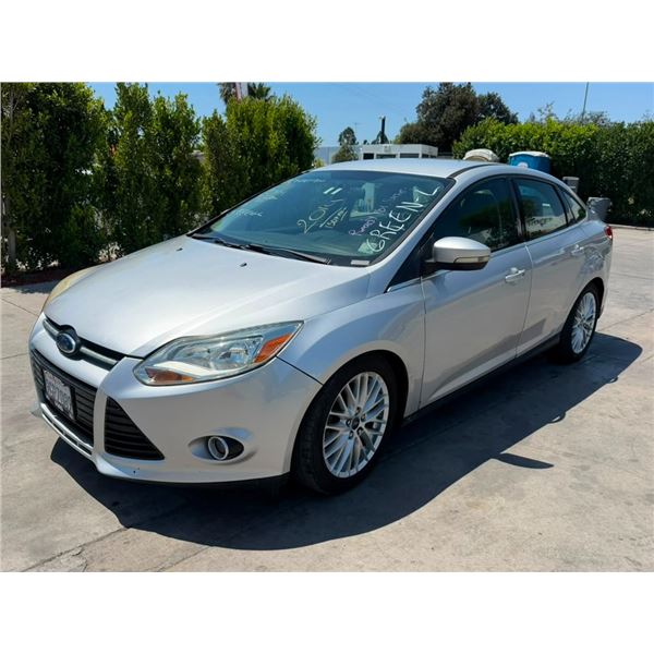 FORD FOCUS 2014 SALV T/DONATION