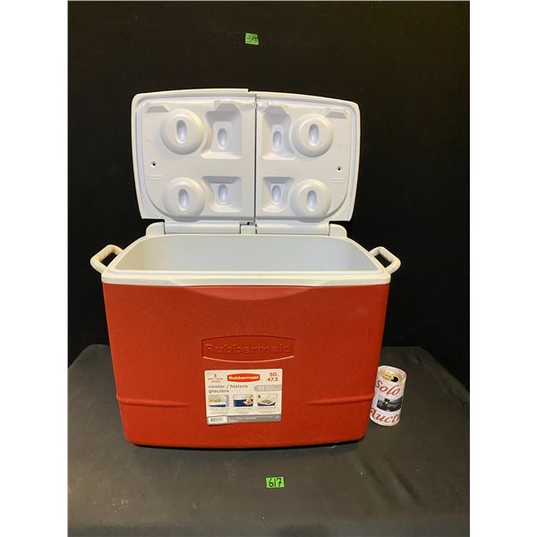 Rubbermaid cooler