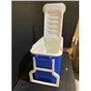 Image 2 : Igloo cooler on casters, easy to tow