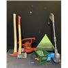 Image 1 : Lot of assorted garden tools