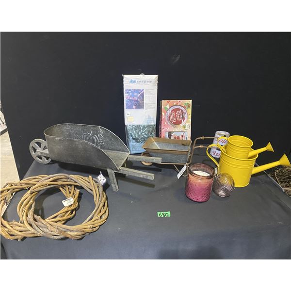 Lot of garden items