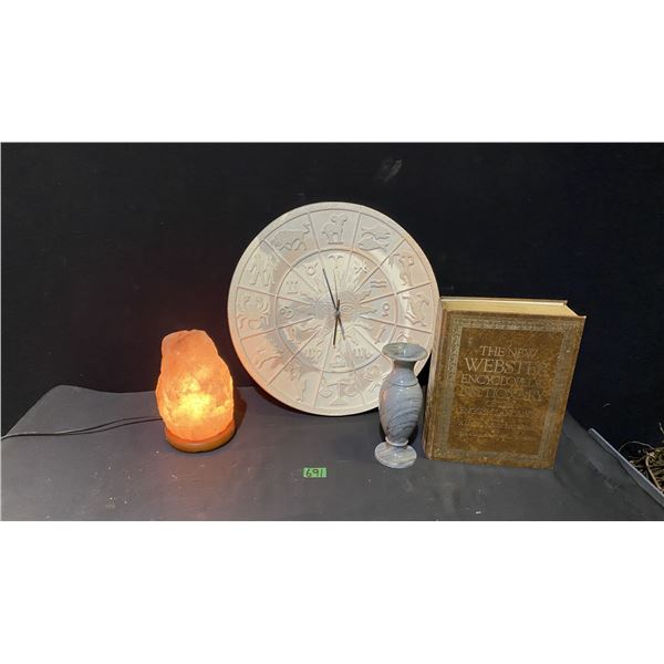 Lot of home décor items
