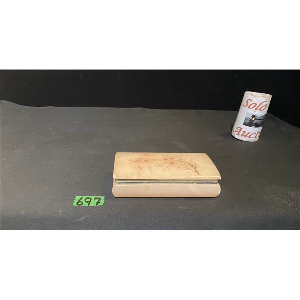Alabaster trinket/jewellery box