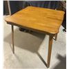 Image 3 : Table 32" x 32" in solid wood