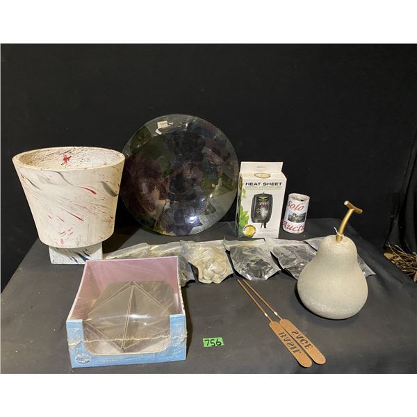 Lot of garden and home décor items