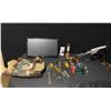 Image 1 : Assorted lot with RCA computer screen, hand tools, Black & Decker electric screwdriver, James Dean p
