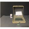 Image 1 : Smith Corona typewriter with carrying case