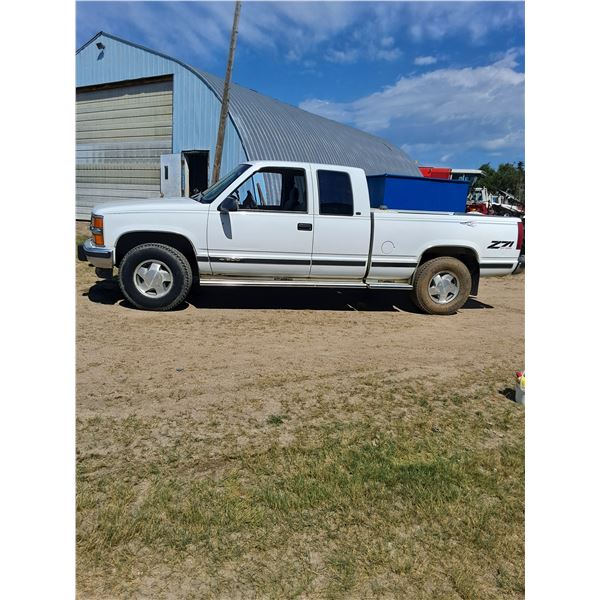 1998 Diesel Silverado Chev 4+ Cab K/V 1500 4x4 Half Ton Truck, Good Condition