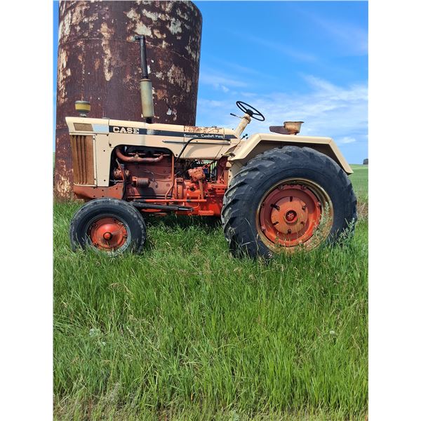 830 Case- 832 Case-O-Matic Comfort King (call Ian Koob 306-320-9020)
