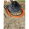 Image 2 : (2) Hoppers and Hose