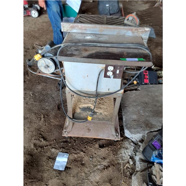 Electric Table Saw-runs