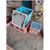 Image 2 : (3) Solar Panels, Fencer, Crates