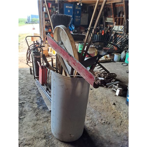 Barrel of Ass't Garden and Outdoor Tools