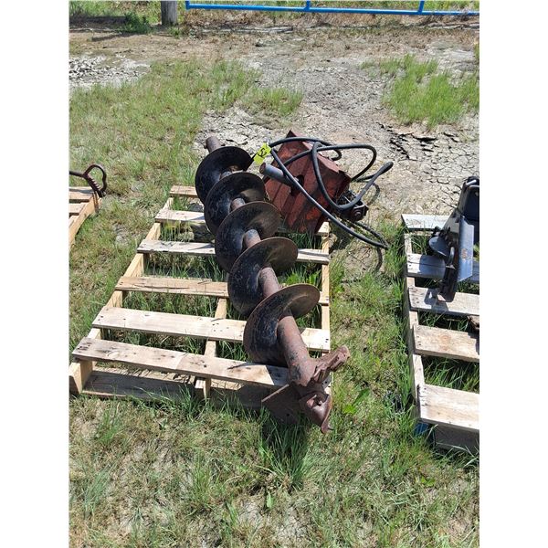 Wheat Heart Hydraulic Drive Post Hole Auger - for Front End Loader, 12"x64" long