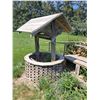 Image 1 : Wooden Wishing Well - Yard Decor