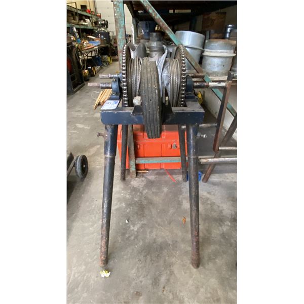 HEAVY DUTY MECHANICAL CABLE WINCH ON STAND WITH SPOOL OF BRAIDED CABLE