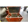 Image 5 : 2 ORANGE EMPTY HARDSHELL TRANSPORT CASES