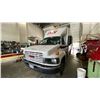 Image 1 : 2009 GMC C5500, 2DR CUBE VAN, WHITE, VIN 1GDJ5C19X9F408998,