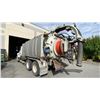 Image 2 : 2006 INTERNATIONAL 7600, 2DR VAC TRUCK, WHITE, VIN 1HTWGAZR56J324631,