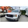 Image 1 : 2011 GMC SIERRA SLE, 4DR CREW CAB PU, WHITE, VIN 1GTR2VE07BZ127124,