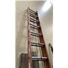Image 2 : WERNER ORANGE FIBERGLASS & ALUMINUM 24' EXTENSION LADDER