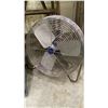 Image 2 : NOMA OIL HEATER, PLASTIC HOSE REEL, PATTON METAL FAN & WOODEN 6' LADDER